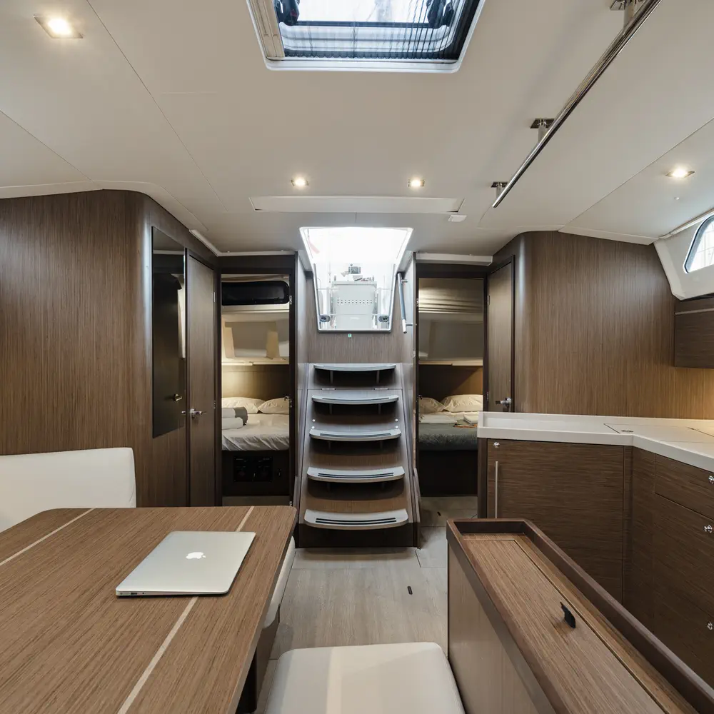 Vienna Princess | Bow Thruster, Solar Panel, 12 pax 18