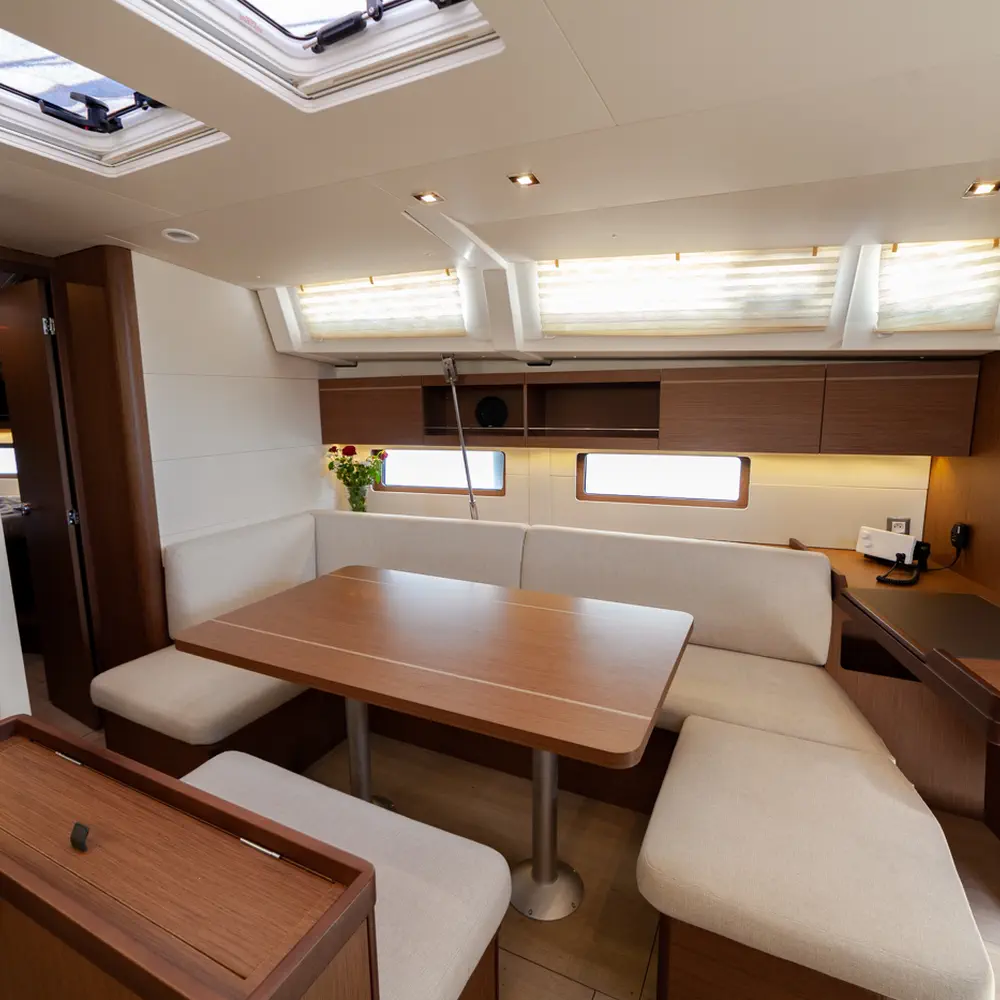 Sail Delta 13