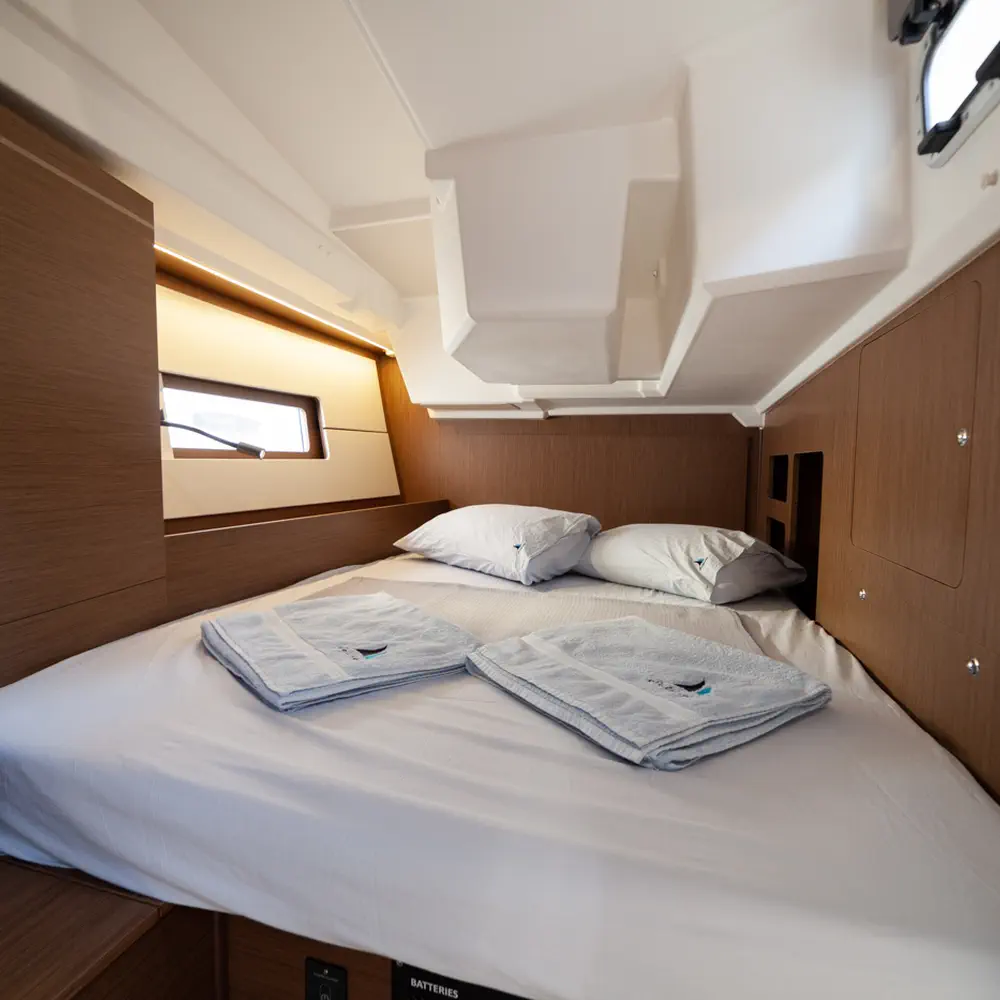 Sail Delta 27