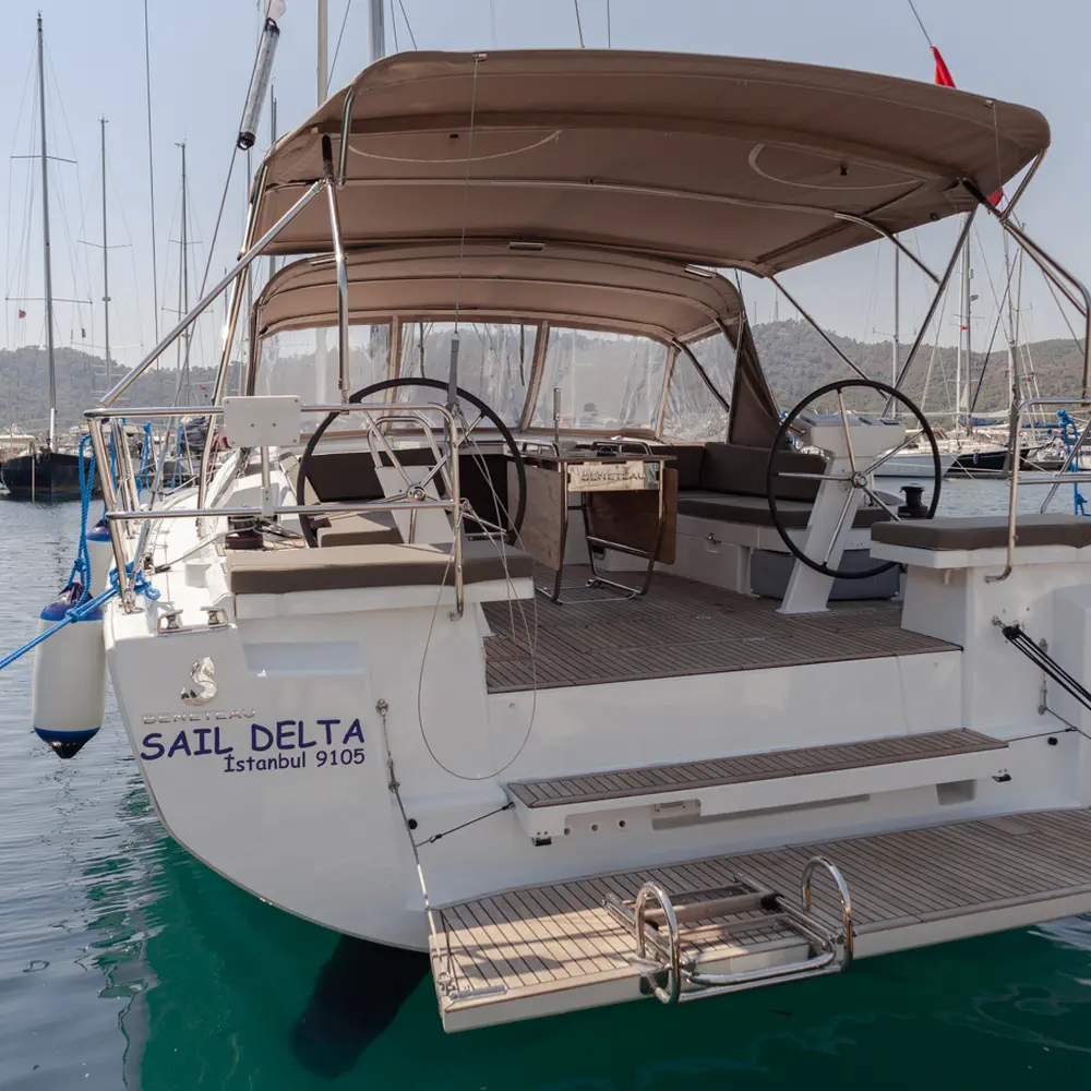 Sail Delta 28