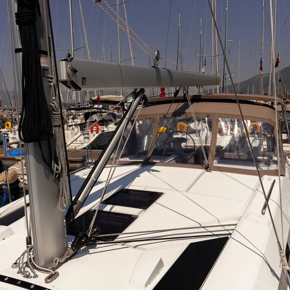 Sail Delta 24