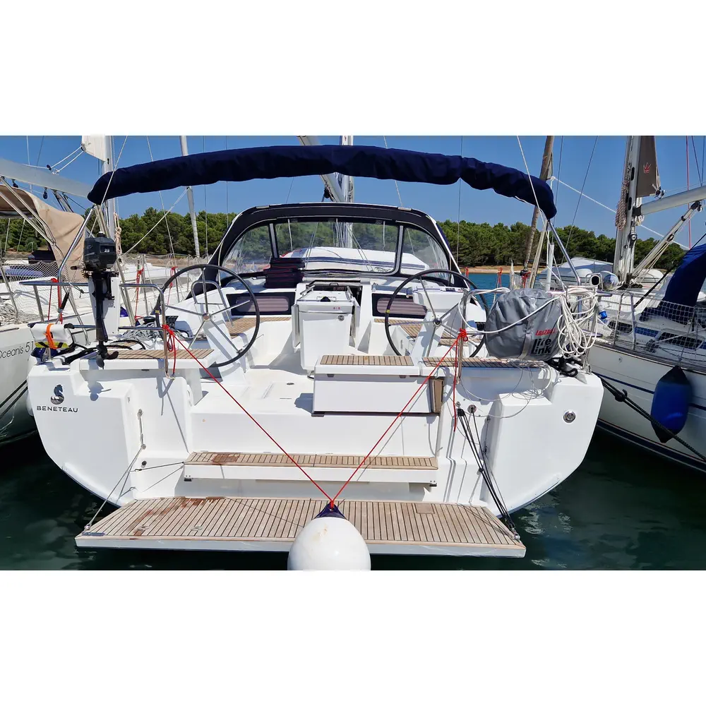 Main image of sail boat, Oceanis 46.1 Luna