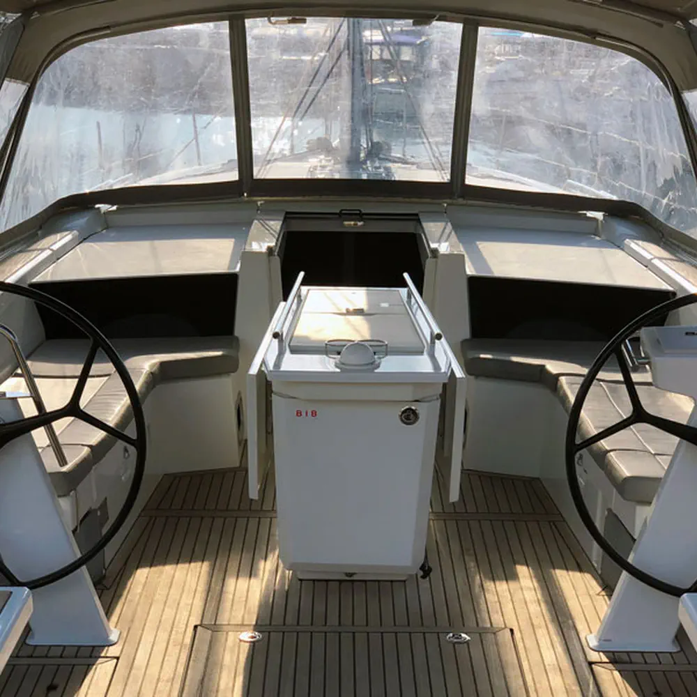 Ostria 12