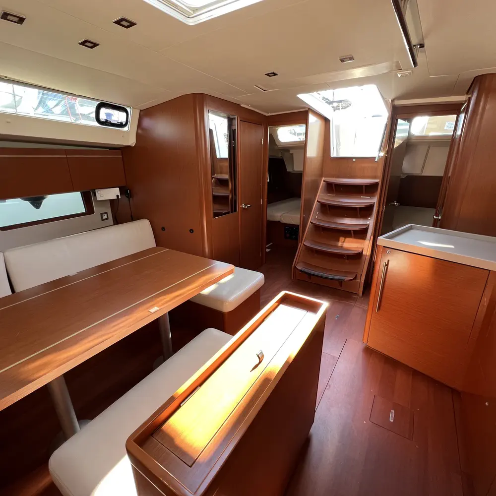 Ostria 17
