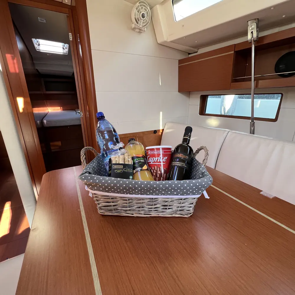 Ostria 30