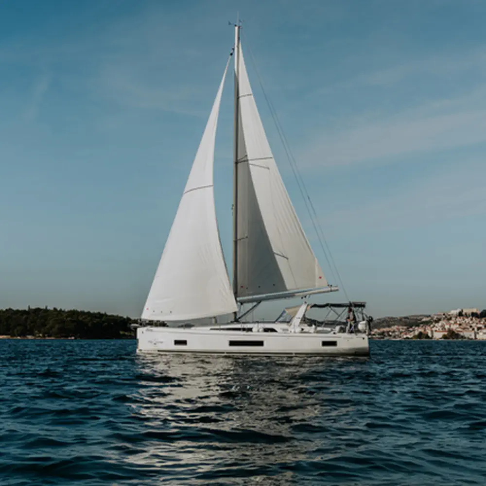 HERA 10
