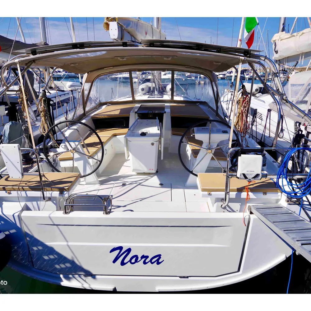 Nora  - Water maker, Solar Panel 6