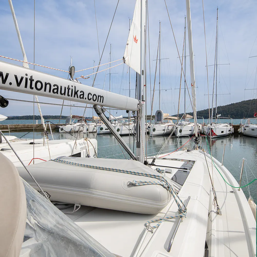 Pura Vida 24
