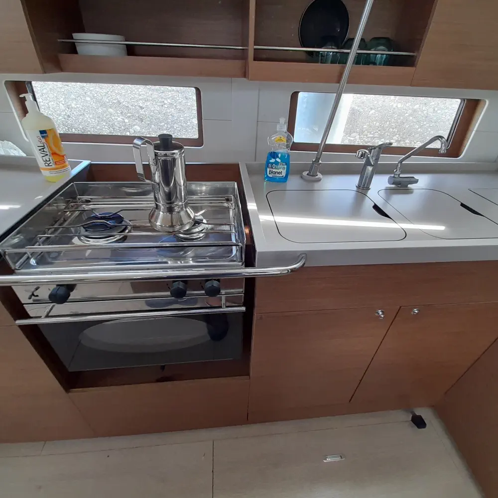 OKIROI (Performance Version, Electric WC, Bowthruster, Solar Panel, Inverter, Inox gangway)  8