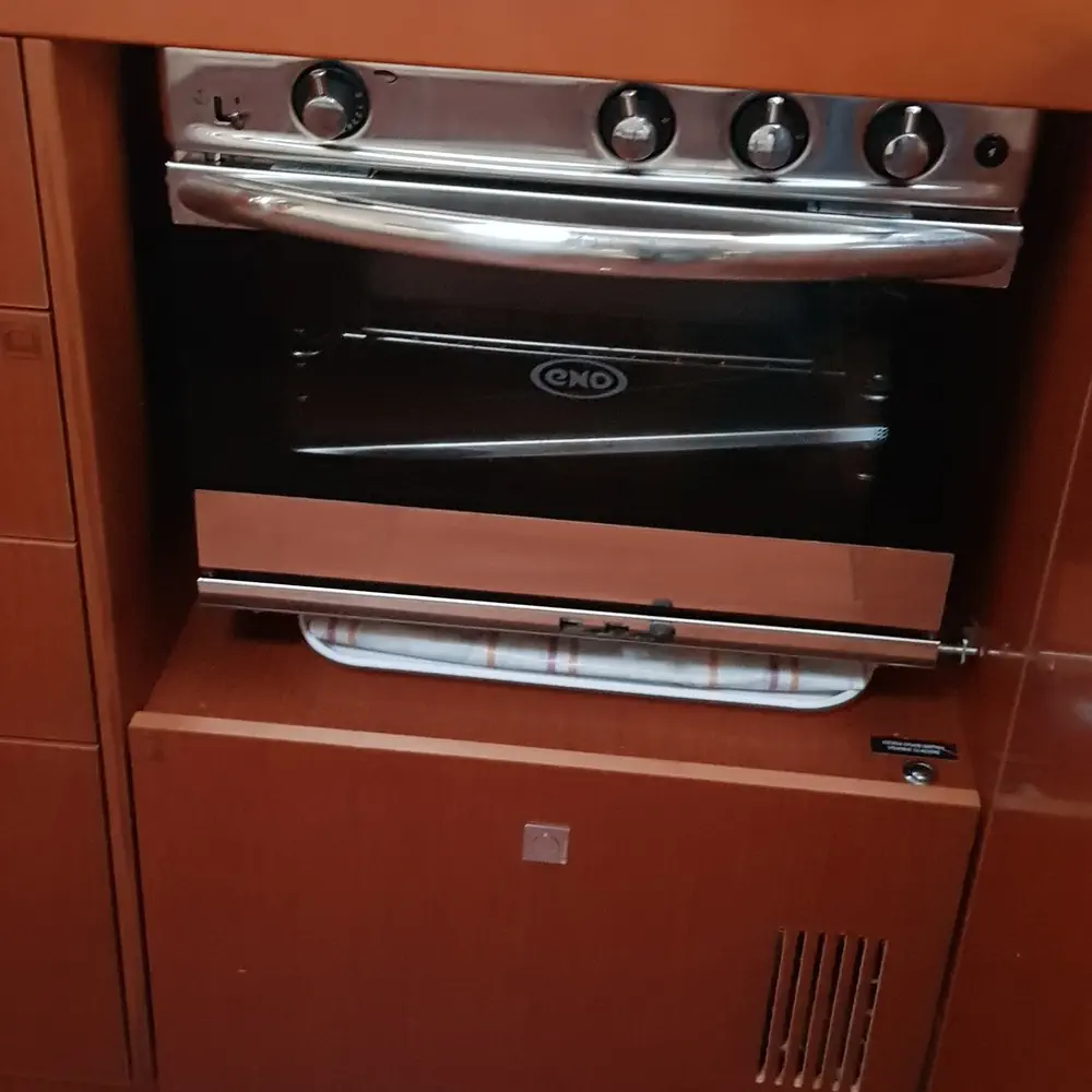 Senza Fine  ( A/C and Generator ) 5