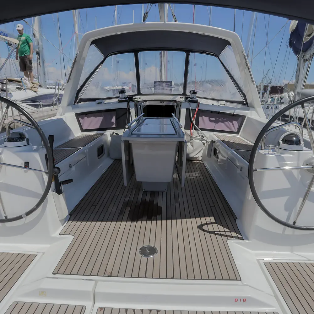 Nabucco: Forward Cabin #2 (Cabin Charter - 2 pax) Fully Crewed, ALL EXPENSES 7