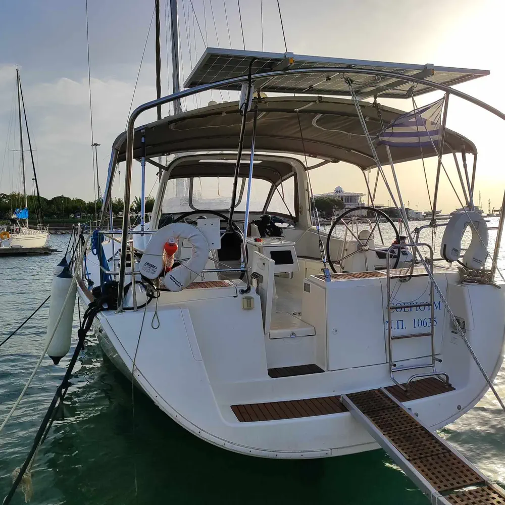 Vanessa M 23