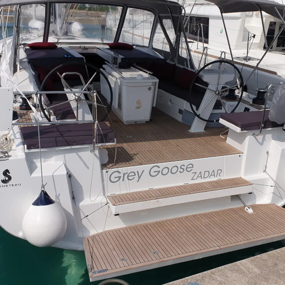 GREY GOOSE  48