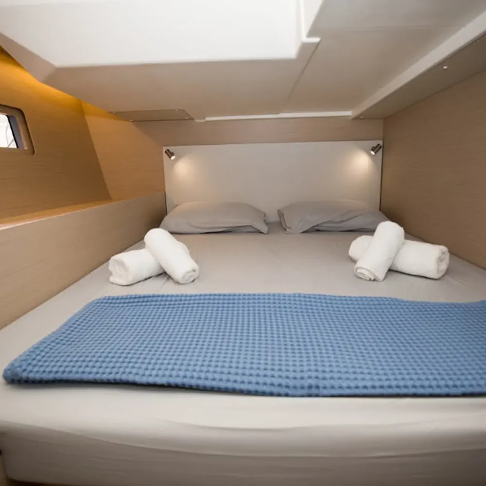 NIREAS (generator, air condition, pearl grey hull, 1 SUP free of charge) 2