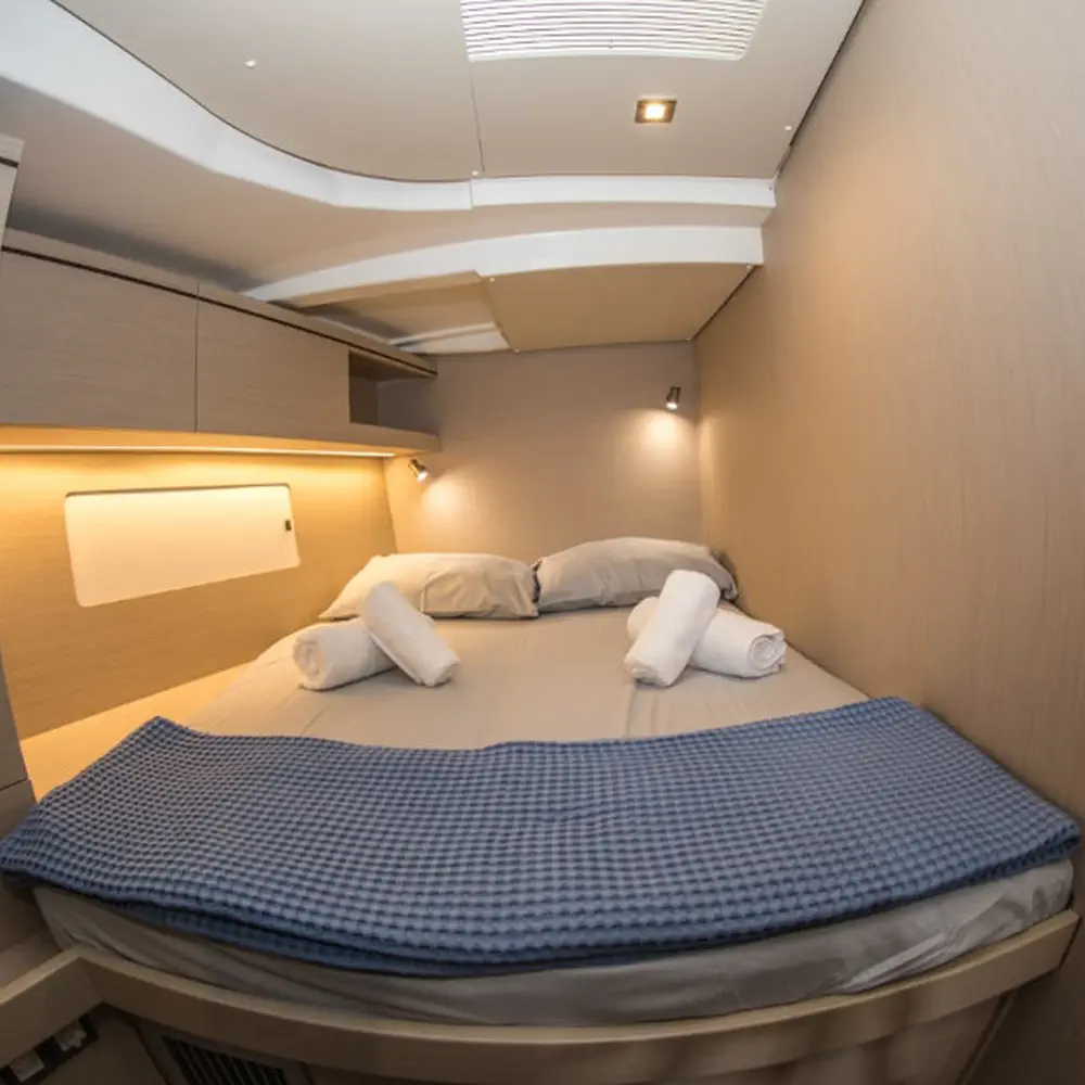NIREAS (generator, air condition, pearl grey hull, 1 SUP free of charge) 8