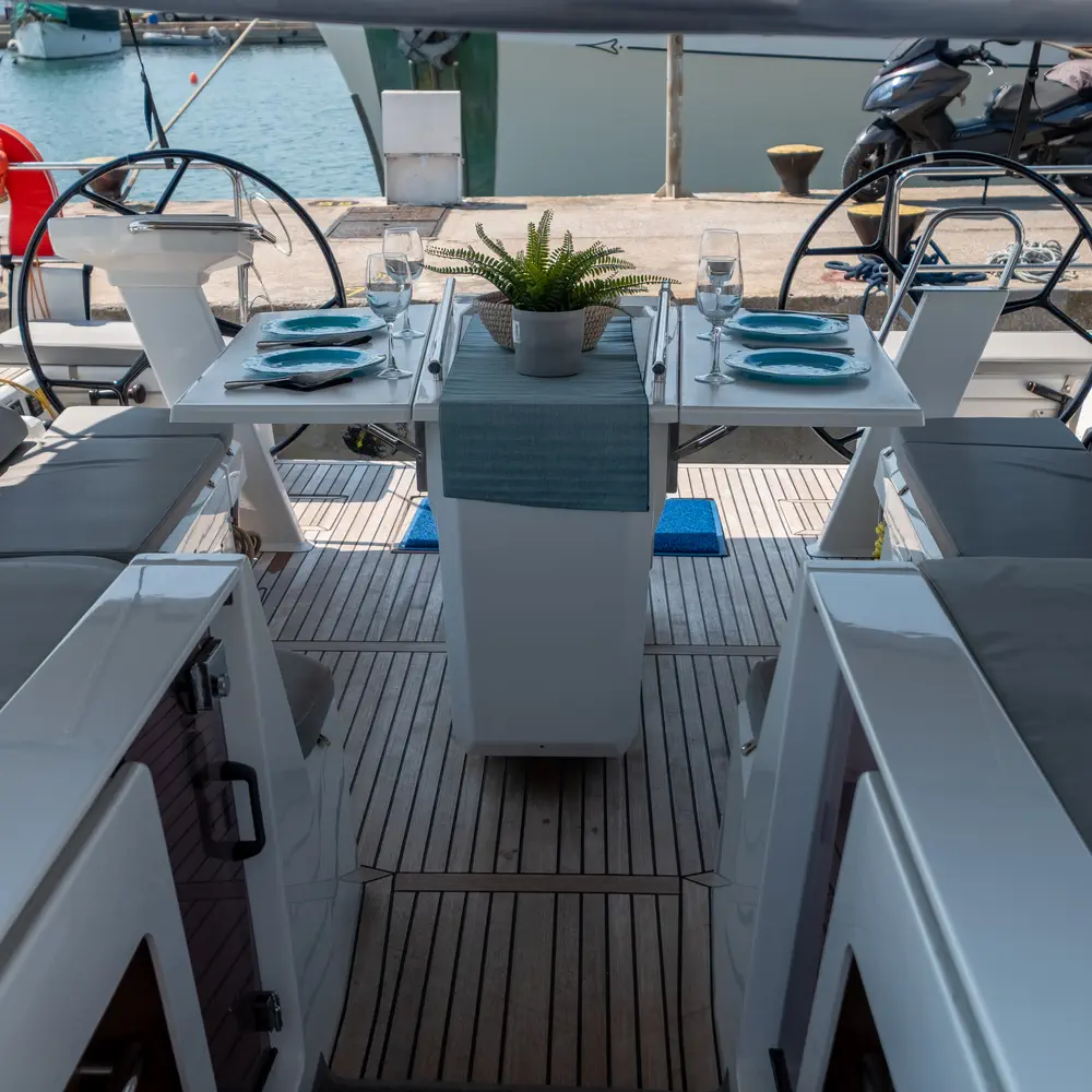 Aloha 33