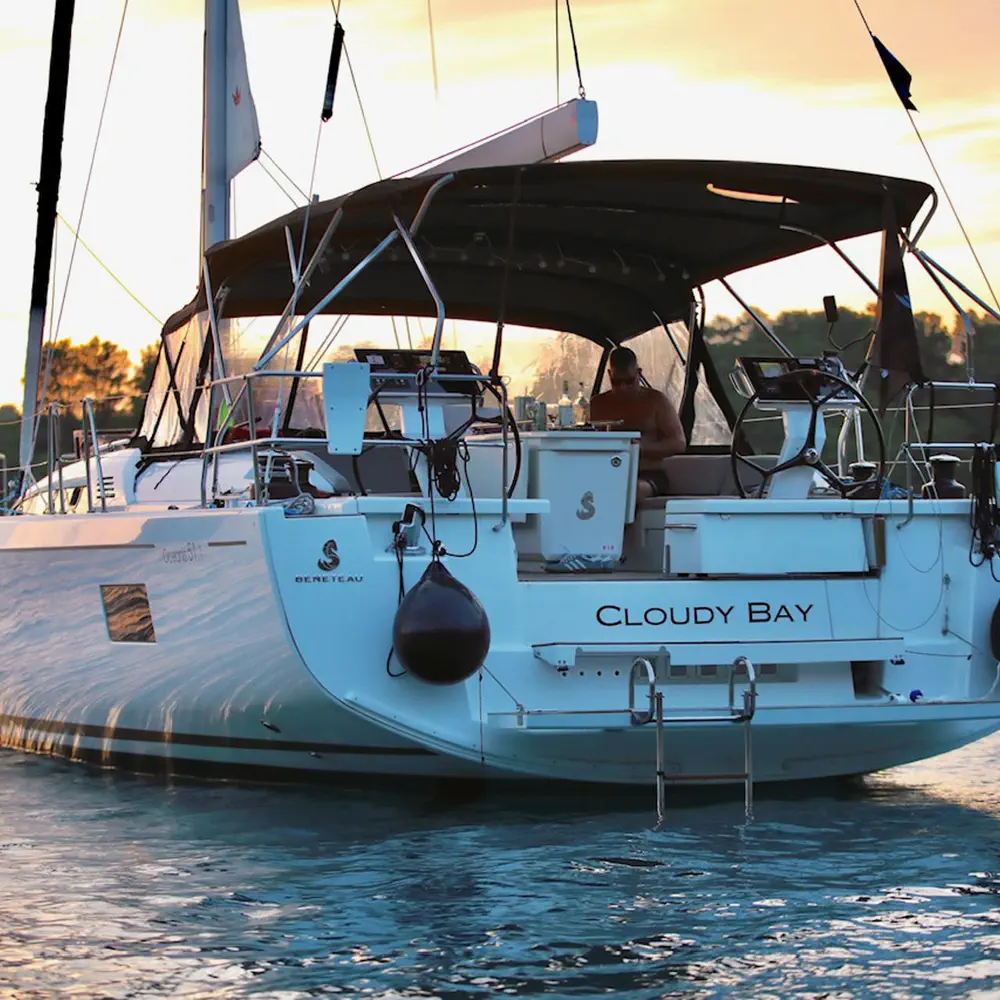 Cloudy Bay 10