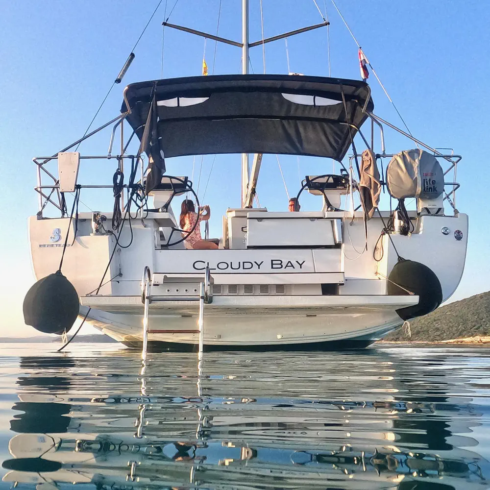 Cloudy Bay 18