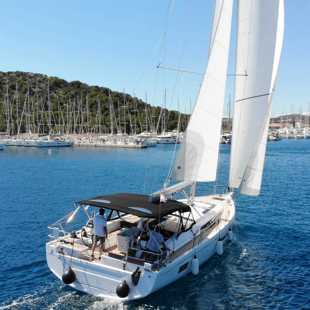Cloudy Bay 33