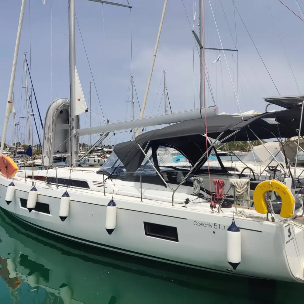 DALIA (generator, air condition, watermaker, solar panels, WIFI included in the price, 1 SUP free of charge) 2