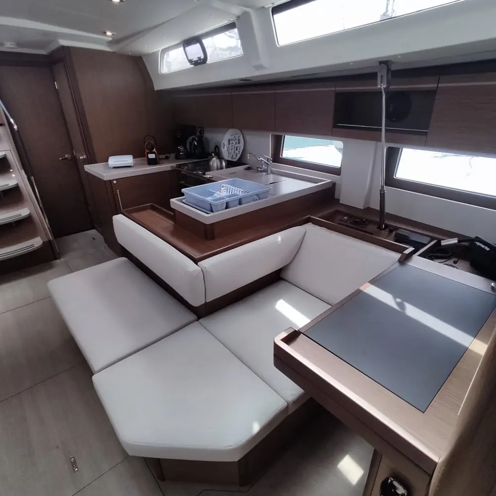 DALIA (generator, air condition, watermaker, solar panels, WIFI included in the price, 1 SUP free of charge) 1