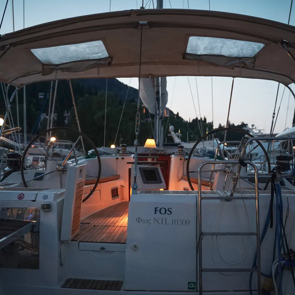 FOS (, A /C, - generator- refit 2020) 12