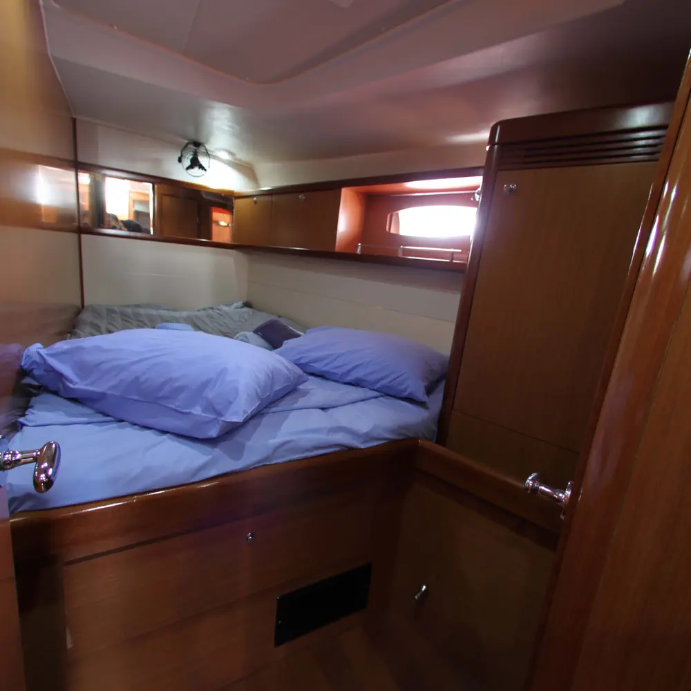 Blackjack - (A/C - Generator - Refit 2020) 4