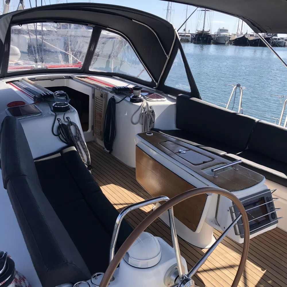 Blackjack - (A/C - Generator - Refit 2020) 11