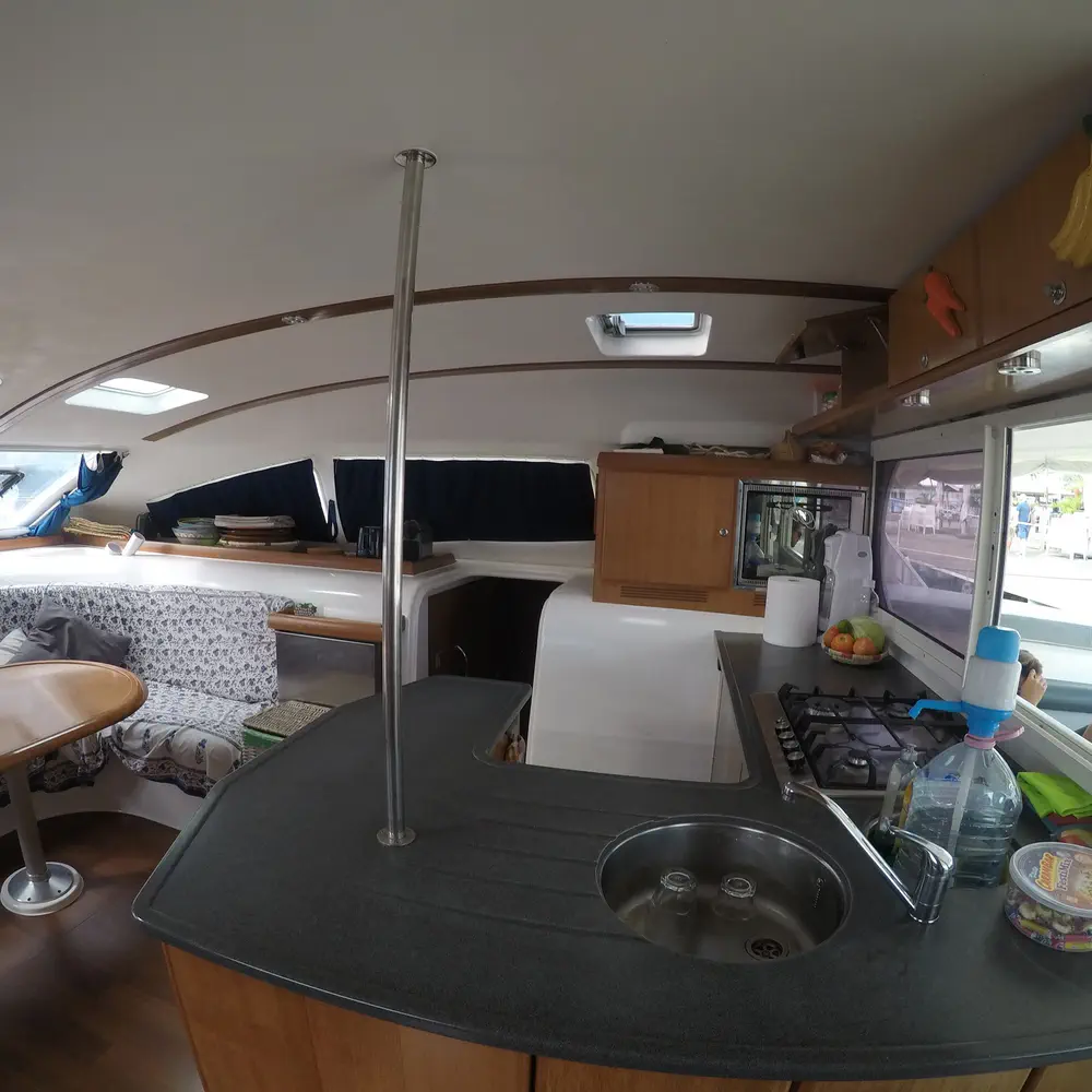 Alcade 1 double cabin 6