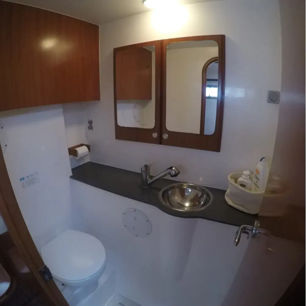 Alcade 1 double cabin 3
