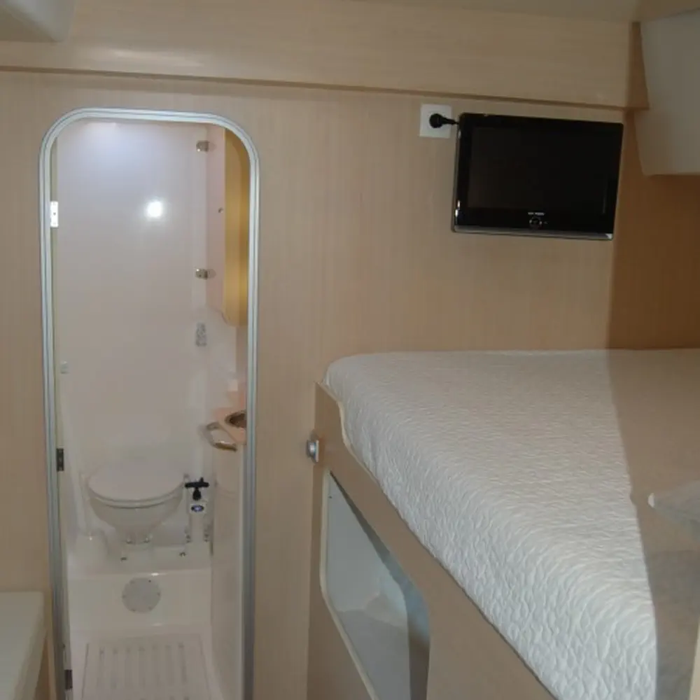 Cabin B06 (RM) 3