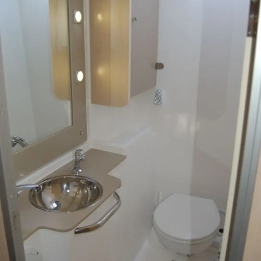 Cabin B06 (RM) 5