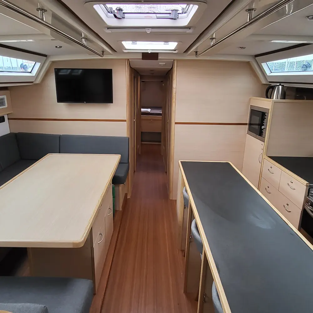 Marietta II 28