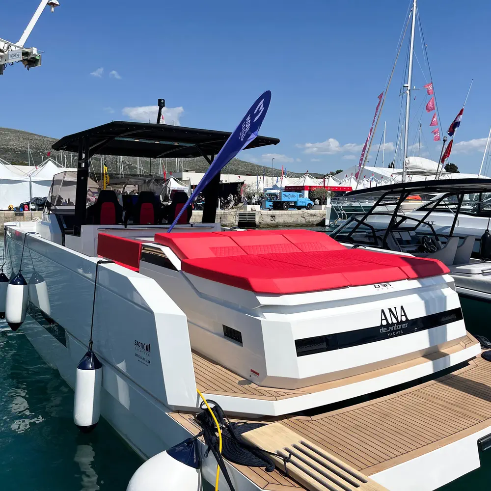 Main image of motor boat, De Antonio D36 Ana