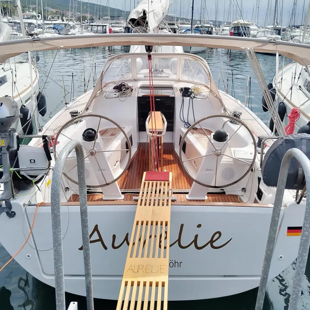 Aurelie 16