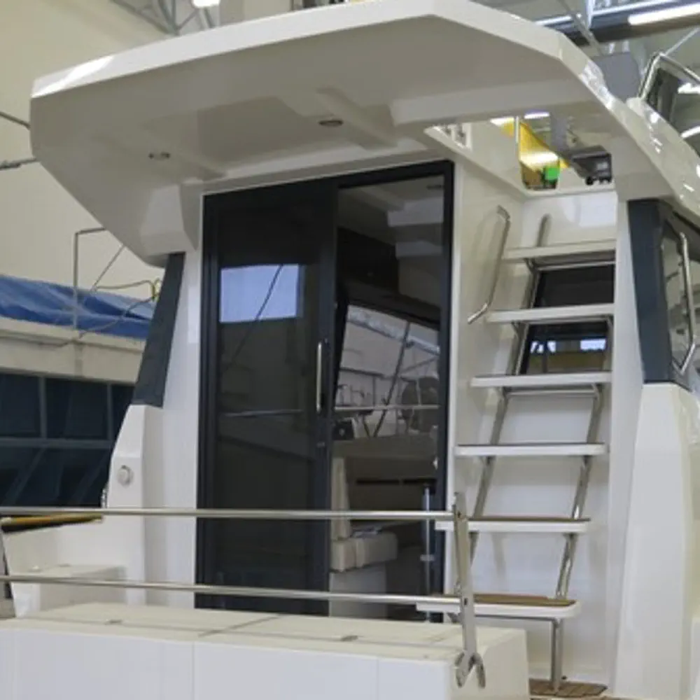 Platinum 989 Flybridge 2