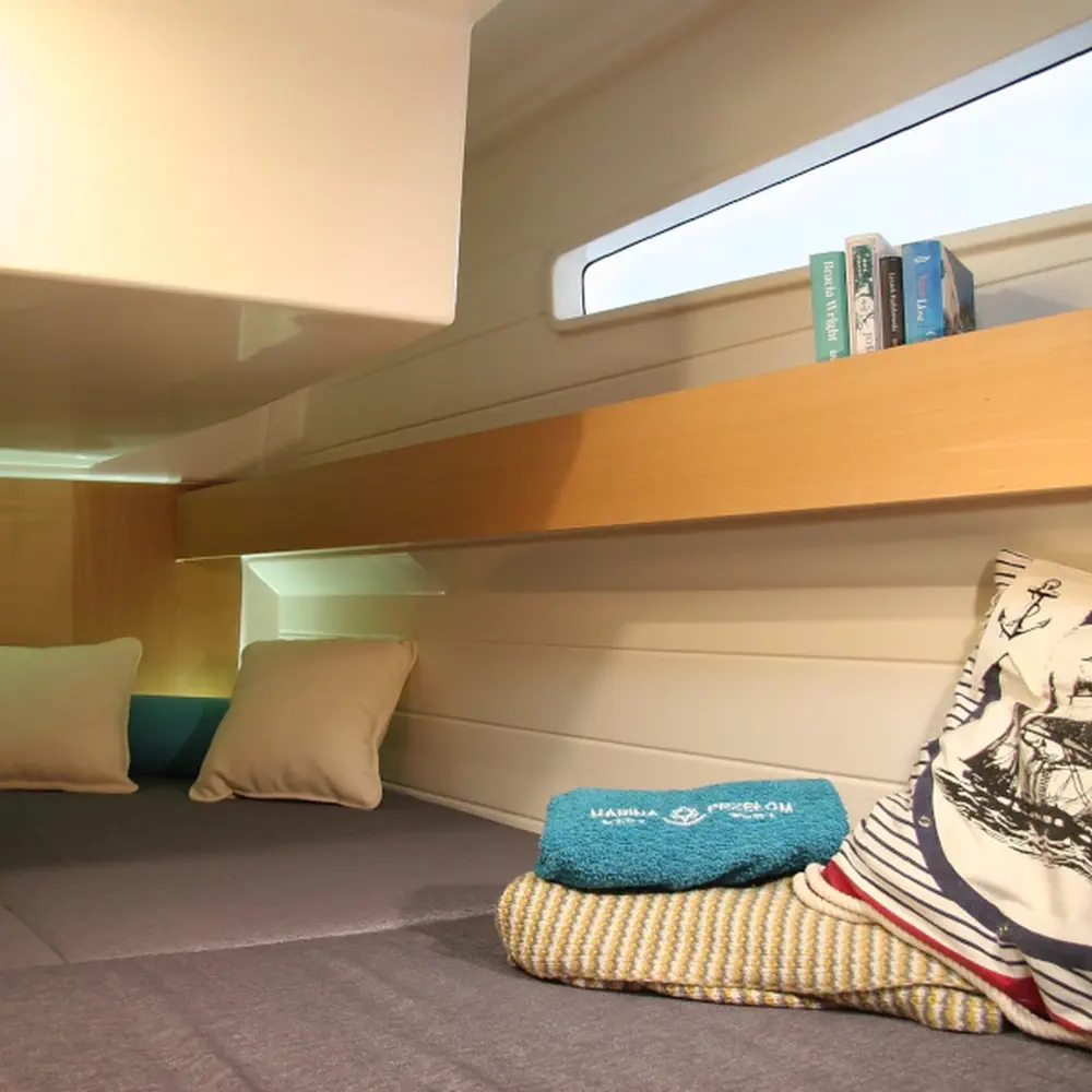 Platinum 989 Flybridge (Premiera) 11