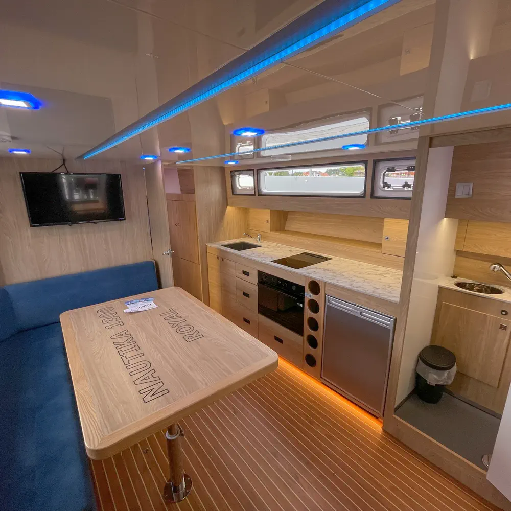 Nautika 1300 Royal 14