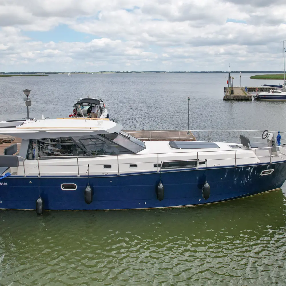 Nautika 1300 Royal 12