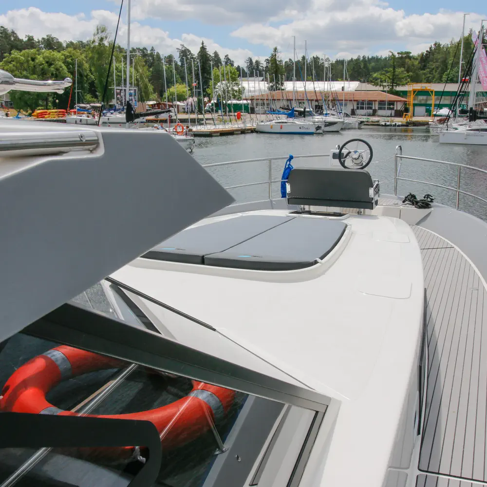 Nautika 1300 Royal 23