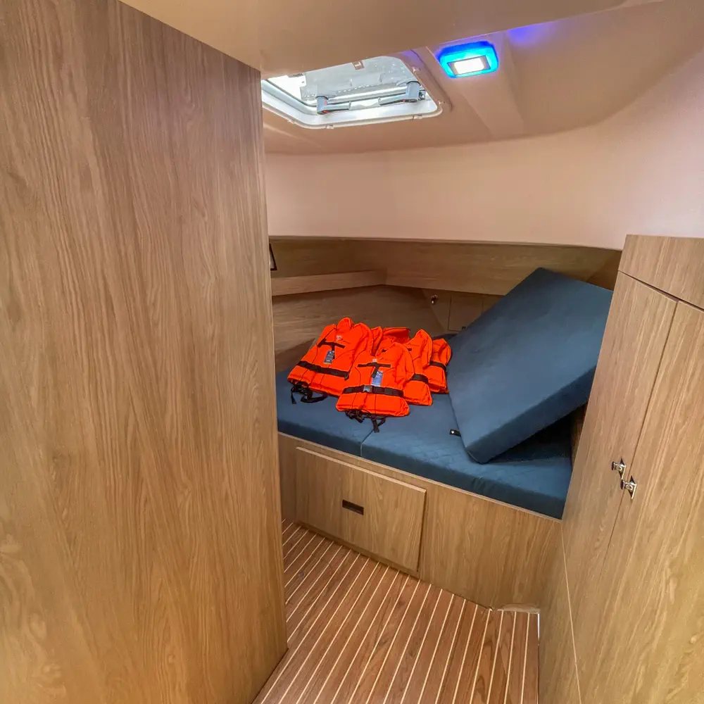 Nautika 1300 Royal 30