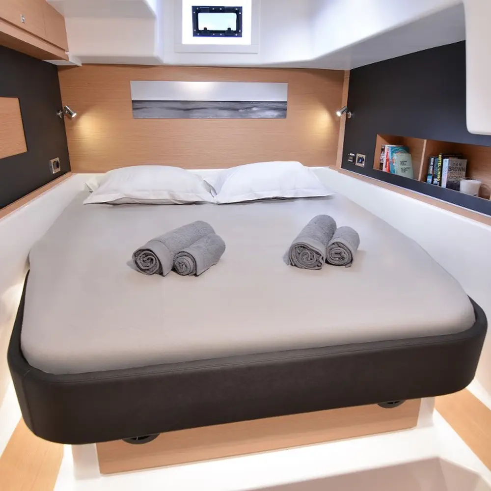 Paris (Dufour Catamaran 48) 4