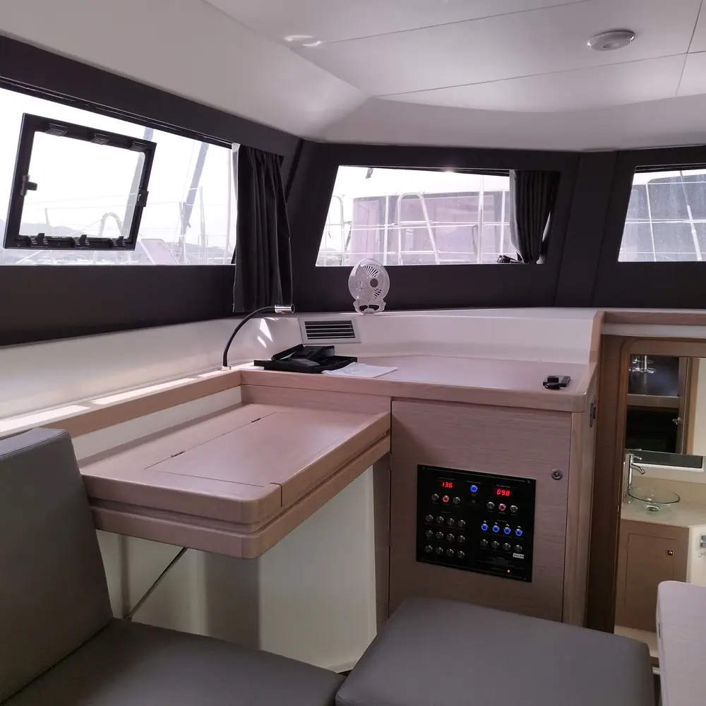 Delphinus 4