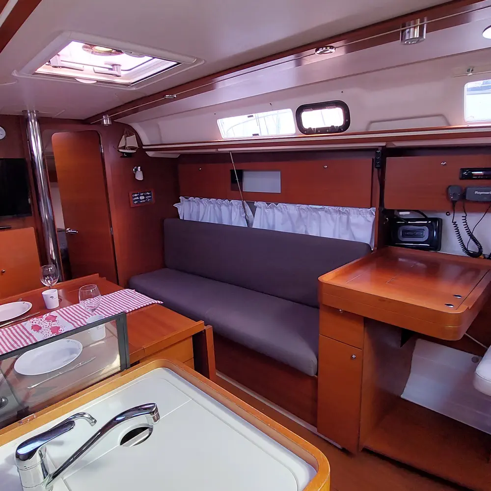 Caprice 2 7