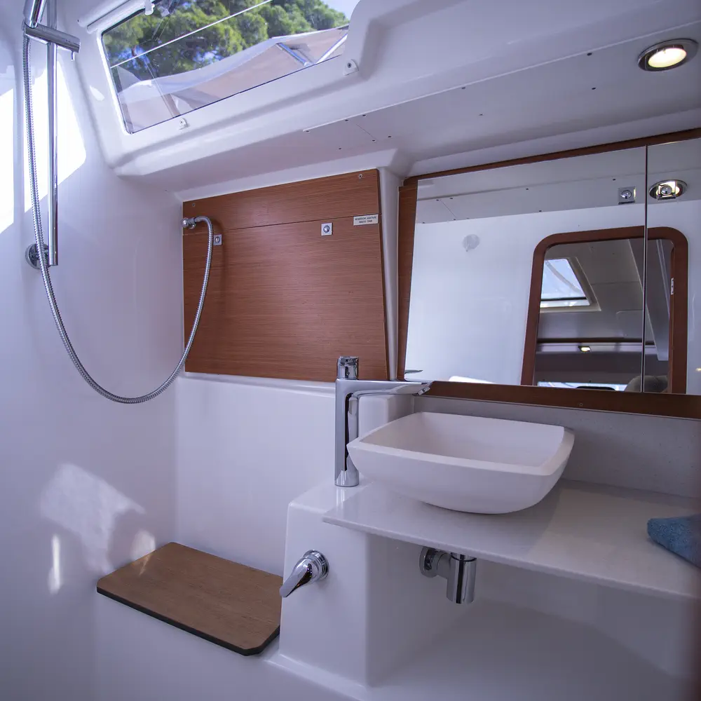Skyra 8