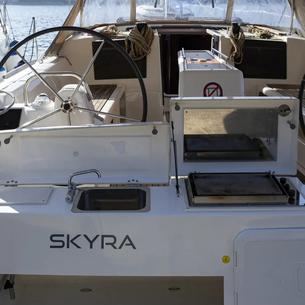 Skyra 17