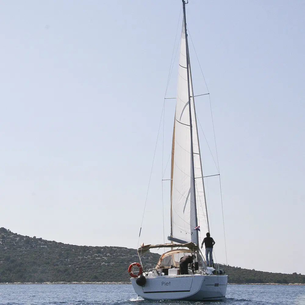 Stella 16