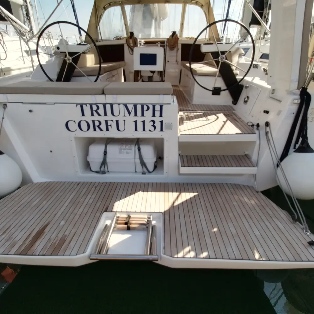 Triumph 9