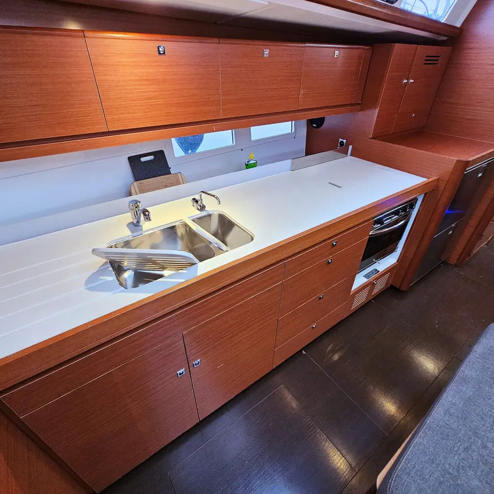 Stretto 24