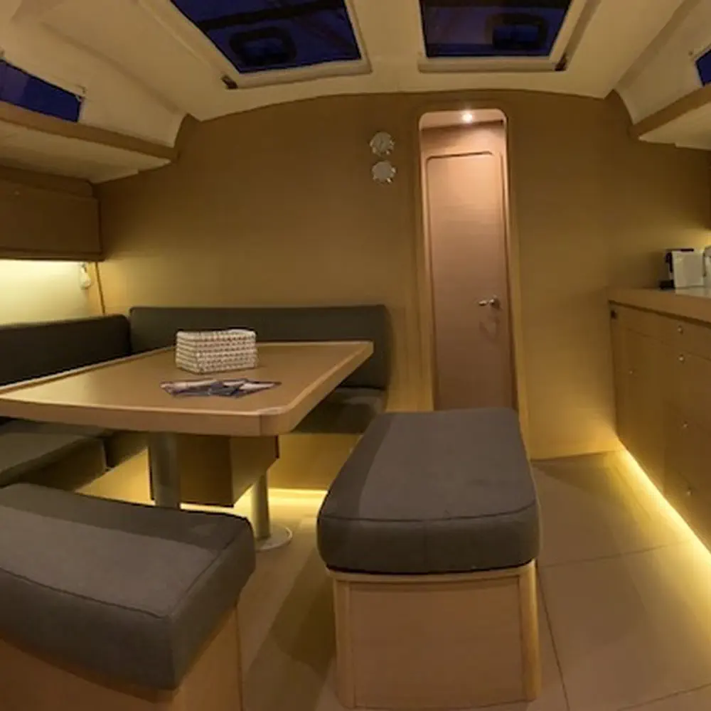 Millennium Falcon 3